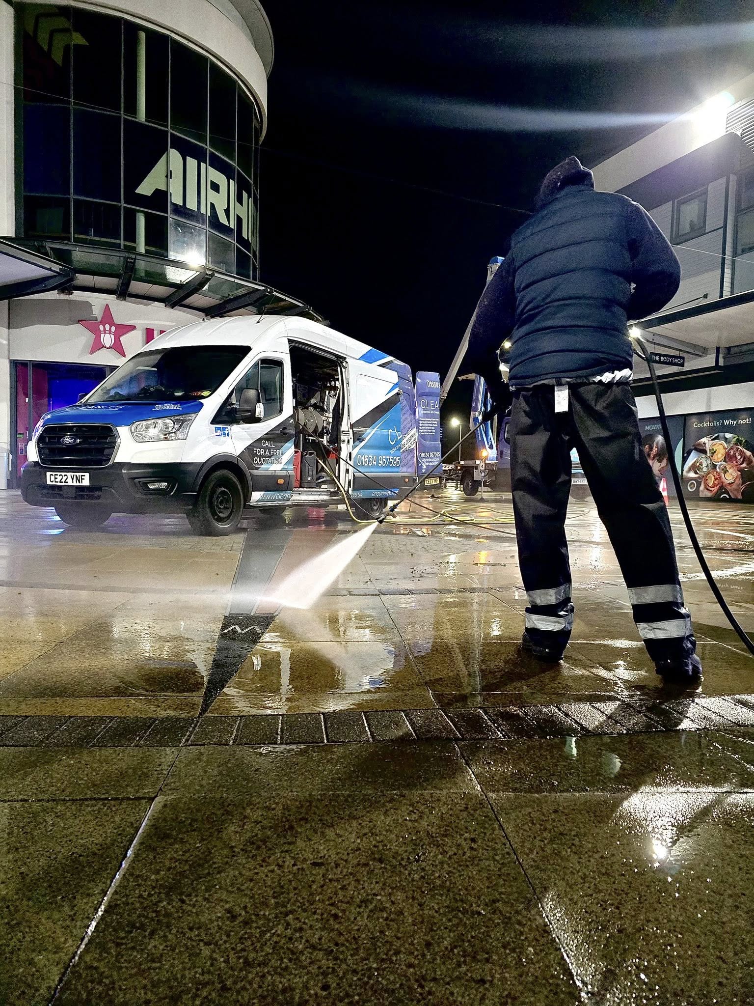 Soft Washing vs Pressure Washing